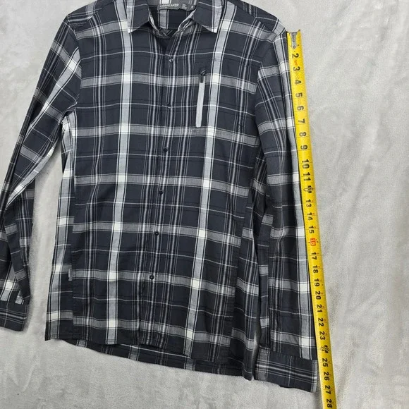 Icebreaker Merino Plaid Button Up Shirt Mens Small Long‎ Sleeve Pocket * holes - Picture 5 of 13